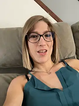 blondie-27 online show from June 9, 8:15 am
