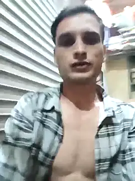 Snapshot of Beinghorny83 chatting on February 12, 6:25 pm Beinghorny83 online show from February 12, 6:25 pm