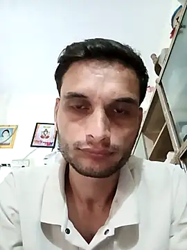 Snapshot of Beinghorny83 chatting on February 20, 3:58 am Beinghorny83 online show from February 20, 3:58 am