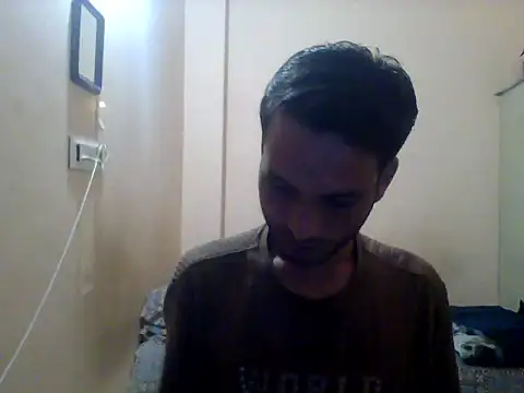 Snapshot of Beinghorny83 chatting on February 22, 6:02 am Beinghorny83 online show from February 22, 6:02 am