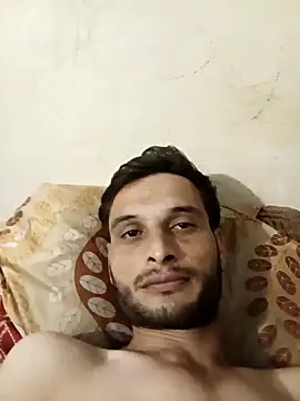 Snapshot of Beinghorny83 chatting on March 1, 8:11 pm Beinghorny83 online show from March 1, 8:11 pm