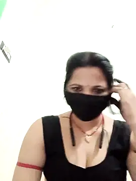 karishma Bhabhi online show from April 11, 8:02 pm