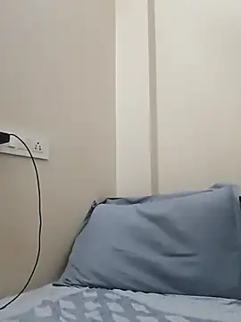 Snapshot of notanerd22 chatting on April 15, 6:20 am notanerd22 online show from April 15, 6:20 am