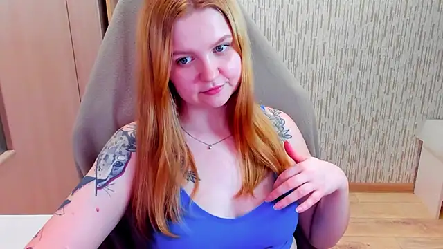 AnitaXVine online show from April 12, 6:46 pm