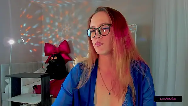 she wolf online show from February 19, 1:07 pm