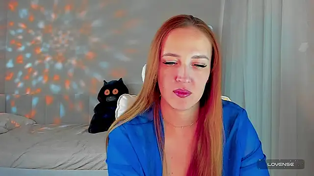 Snapshot of she_wolf chatting on April 12, 6:51 am she wolf online show from April 12, 6:51 am