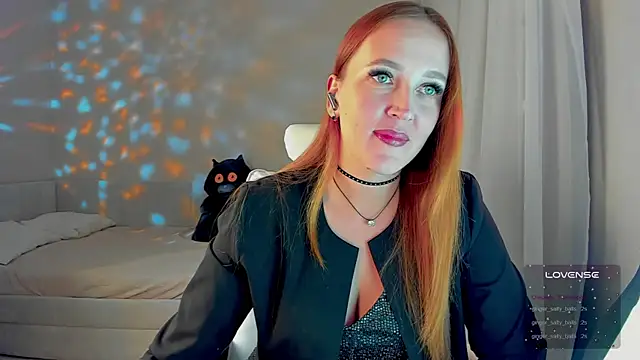 Snapshot of she_wolf chatting on April 13, 1:38 pm she wolf online show from April 13, 1:38 pm