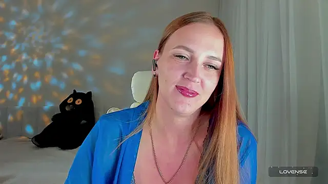 Snapshot of she_wolf chatting on May 4, 5:42 pm she wolf online show from May 4, 5:42 pm