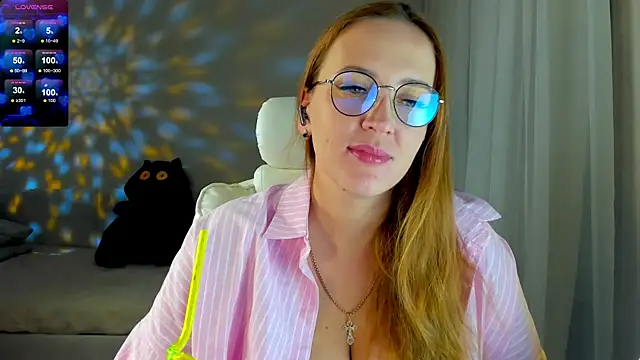 Snapshot of she_wolf chatting on May 29, 4:05 pm she wolf online show from May 29, 4:05 pm