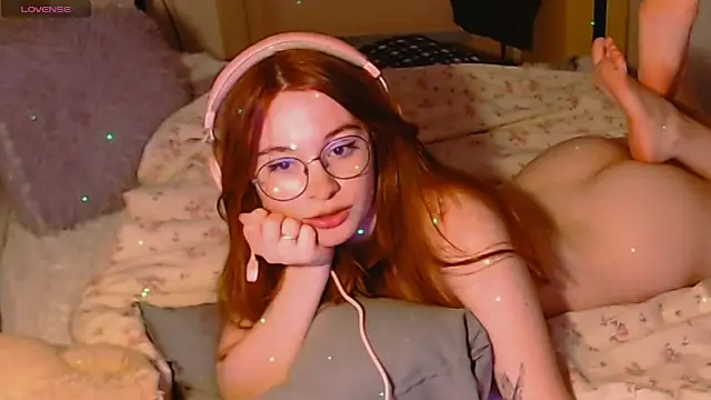 Snapshot of GhostLane chatting on March 1, 7:05 pm GhostLane online show from March 1, 7:05 pm