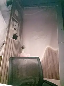 Girl-crazy1 online show from March 25, 9:32 pm