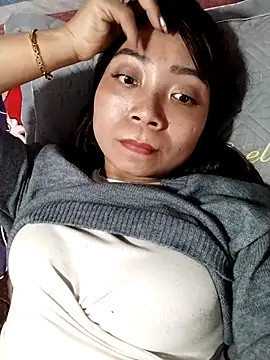 cute-shine online show from February 25, 5:06 am