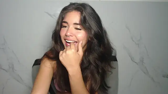 Snapshot of melodyphillips_2_ chatting on May 2, 7:24 am melodyphillips 2 online show from May 2, 7:24 am