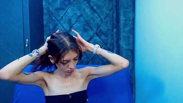 Snapshot of barby_jones25 chatting on February 12, 10:54 am barby jones25 online show from February 12, 10:54 am