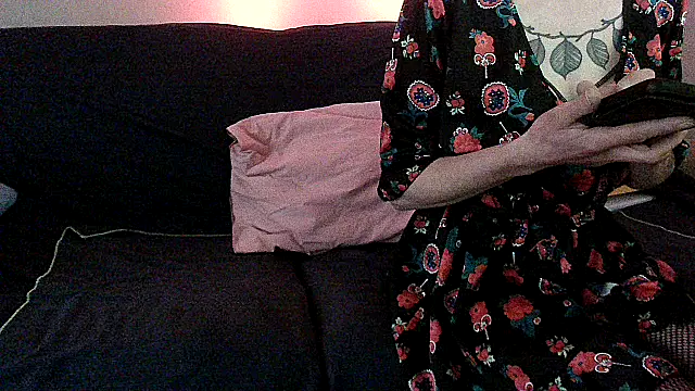 Snapshot of Sexwestworld chatting on March 21, 3:59 pm Sexwestworld online show from March 21, 3:59 pm