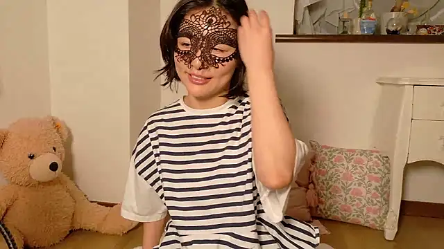 Mochi-Momo online show from June 13, 2:26 pm