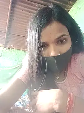 Snapshot of Desi_Couple_P chatting on February 12, 7:47 am Desi Couple P online show from February 12, 7:47 am