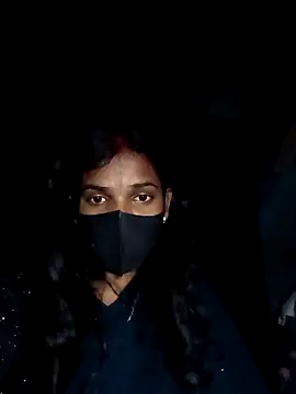 Snapshot of Desi_Couple_P chatting on February 19, 1:23 am Desi Couple P online show from February 19, 1:23 am