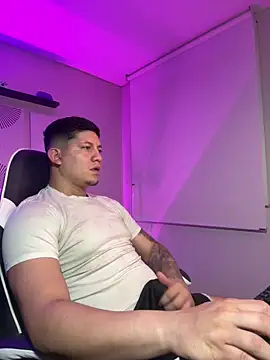  robertobaggioo online show from March 8, 5:22 am