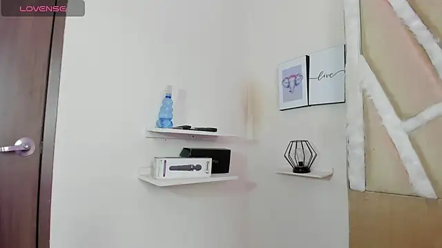 Snapshot of Chhloe69 chatting on February 27, 12:38 pm Chhloe69 online show from February 27, 12:38 pm