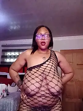 Snapshot of ShantelBootyBoobs chatting on June 28, 2:12 pm ShantelBootyBoobs online show from June 28, 2:12 pm