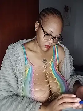 Snapshot of ShantelBootyBoobs chatting on July 16, 11:11 pm ShantelBootyBoobs online show from July 16, 11:11 pm