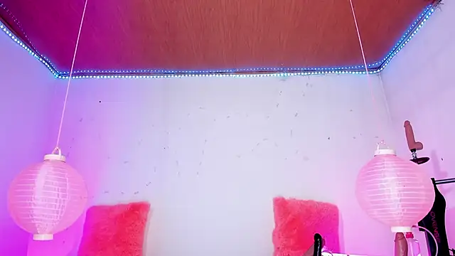 Snapshot of karol_kane chatting on February 18, 2:13 pm karol kane online show from February 18, 2:13 pm