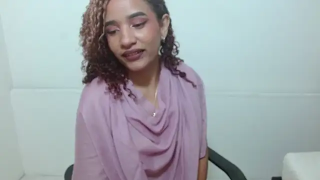 Snapshot of Alice_Grinnerk chatting on February 16, 1:51 pm Alice Grinnerk online show from February 16, 1:51 pm