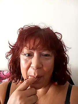 natalialuxee online show from February 22, 2:15 pm