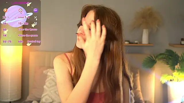 Snapshot of Jenniferr_ chatting on February 28, 3:13 pm Jenniferr online show from February 28, 3:13 pm