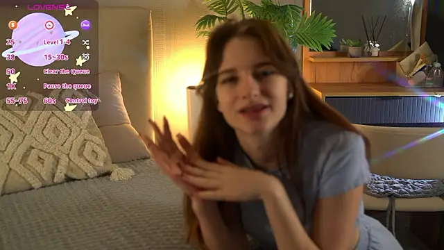 Snapshot of Jenniferr_ chatting on March 1, 3:14 pm Jenniferr online show from March 1, 3:14 pm