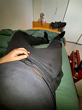 Snapshot of cetriolino chatting on February 12, 10:10 am cetriolino online show from February 12, 10:10 am