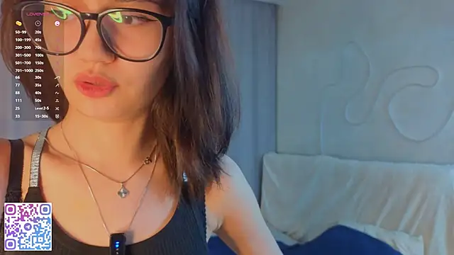 BeatrisRosel online show from April 12, 6:35 pm