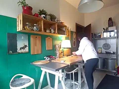 Ginevra01 online show from April 13, 10:10 am