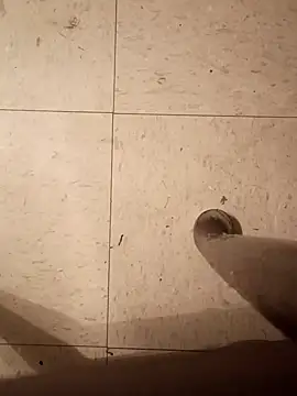 Snapshot of thickdicck90 chatting on April 16, 4:13 am thickdicck90 online show from April 16, 4:13 am