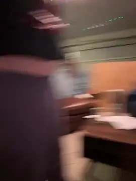 Snapshot of Islebetid2021 chatting on March 2, 9:21 pm Islebetid2021 online show from March 2, 9:21 pm