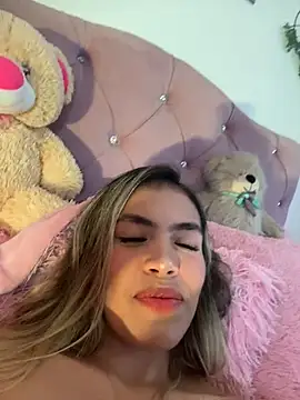Snapshot of soffia_7 chatting on March 12, 1:12 am soffia 7 online show from March 12, 1:12 am