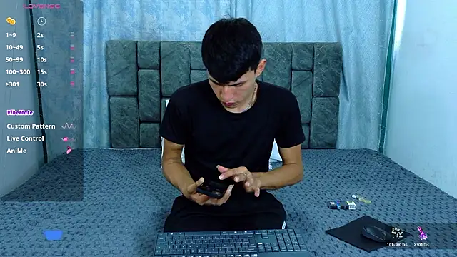 NicolasTorrez online show from February 25, 8:18 pm