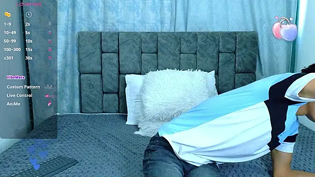 NicolasTorrez online show from February 26, 8:08 pm