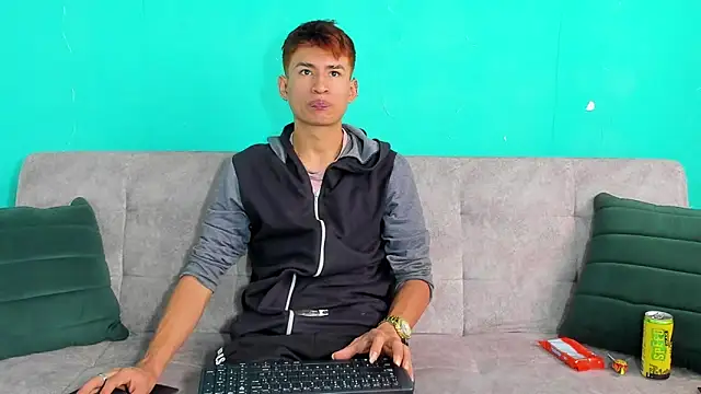 NicolasTorrez online show from March 6, 8:05 pm