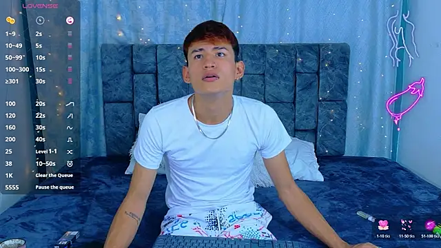 NicolasTorrez online show from April 15, 3:02 am