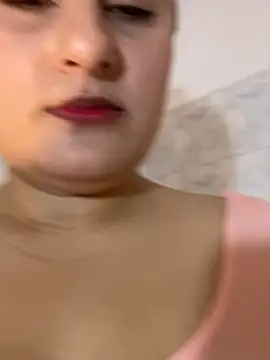 Snapshot of Hazumi_Tsu chatting on May 8, 7:14 am Hazumi Tsu online show from May 8, 7:14 am