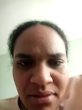 Snapshot of sexygirlatin chatting on February 24, 7:12 pm sexygirlatin online show from February 24, 7:12 pm