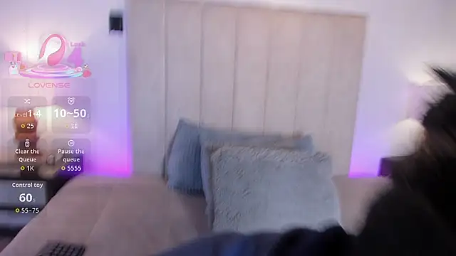 MissMilf  online show from April 17, 7:17 pm