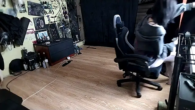 Snapshot of Shempert_ghot chatting on February 20, 11:11 am Shempert ghot online show from February 20, 11:11 am