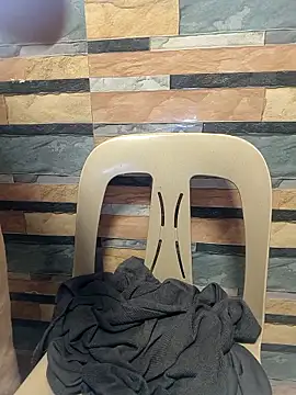 squirtshantal online show from February 15, 7:05 am