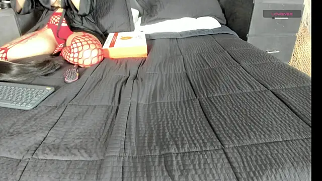 MarcoAndAllice online show from April 5, 5:59 am