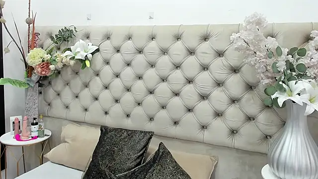 VanessaLanz online show from March 27, 12:27 pm