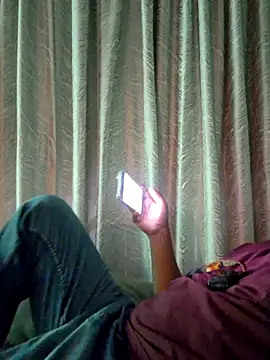 Snapshot of Dkny_boy chatting on February 21, 9:38 pm Dkny boy online show from February 21, 9:38 pm