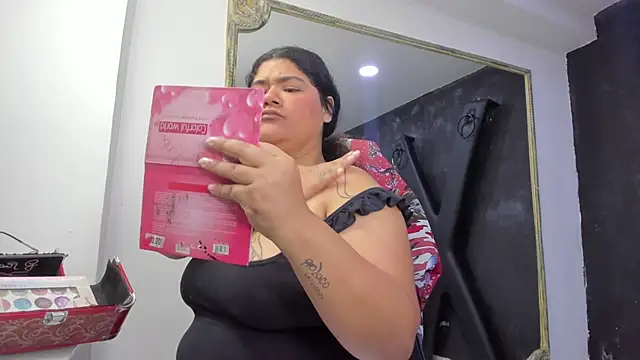 Snapshot of DarkReed chatting on February 15, 3:58 am DarkReed online show from February 15, 3:58 am